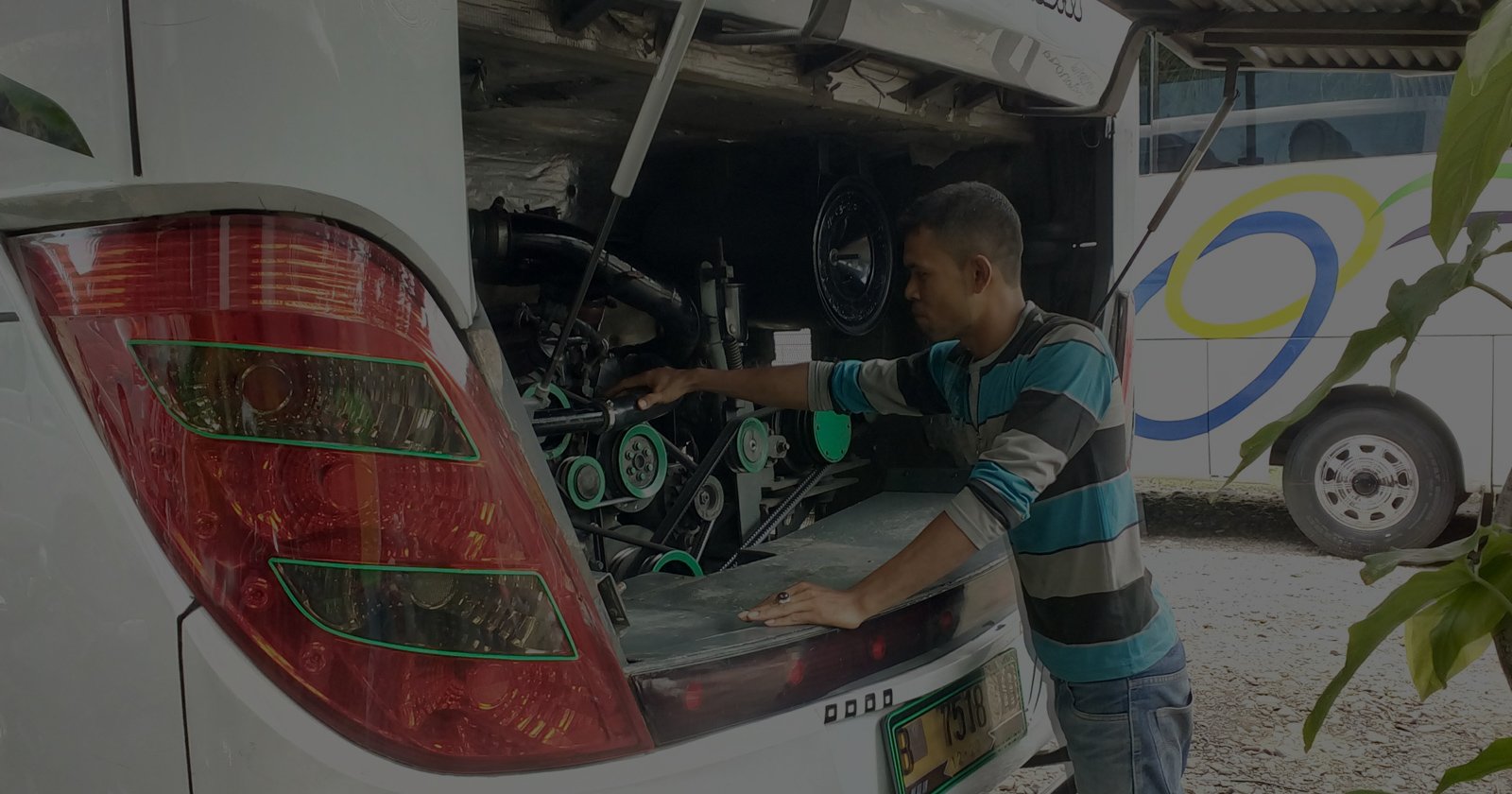 Mengarungi Pesona Aceh dengan Bus Pariwisata: Kenangan yang Terukir di Jalan Raya